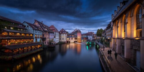 Panorama depuis le pont St Martin, à la Petite France, centre historique de Strasbourg Panorama depuis le pont St Martin, à la Petite France, centre historique de Strasbourg
