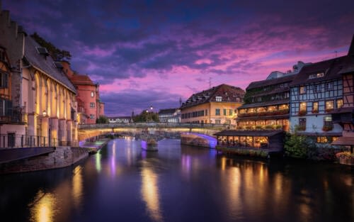 Vista del puente San Martín de Estrasburgo, en la Petite France Vista del puente San Martín de Estrasburgo, en la Petite France